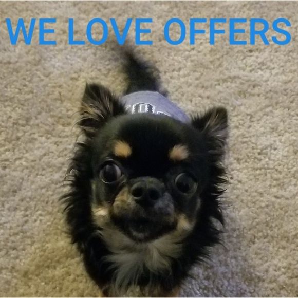 Like This Post to Bookmark my closet. Make it easier to find my closet! - Picture 3 of 4